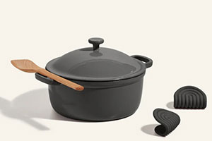 Why Buy a Dutch Oven Pot? An Essential Addition to Your Kitchen Or Simply Useful?